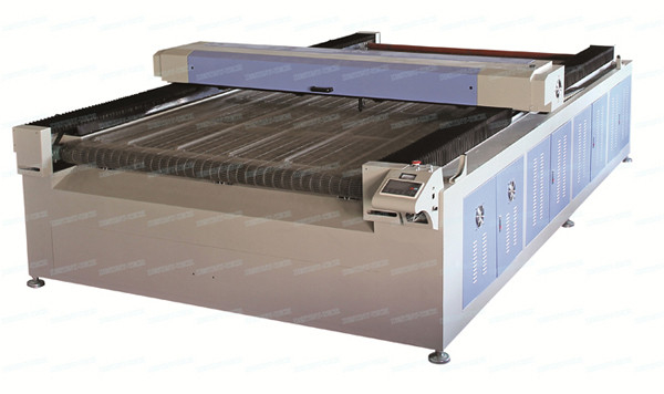 1830 Large bed auto feeding fabric clothe safa CO2 Laser cutting machine with rool device